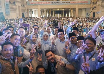 Bakar semangat relawan Prabowo-Gibran Jatim, Khofifah sebut alam negeri ini berpihak kepada Prabowo-Girban