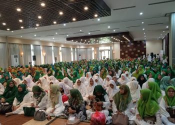Selain gerilya ketuk pintu rumah warga, kaum hawa pendukung AMIN juga mengetuk pintu langit