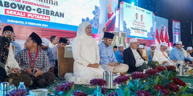 Gelar Sholawat dan Doa Bersama Untuk Kemenangan Prabowo Gibran Sekali Putaran, Khofifah: Waspadai serangan fajar dan jaga TPS