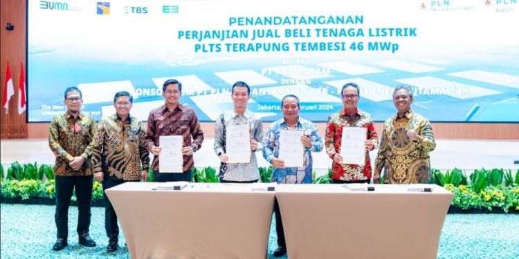 PLN Nusantara Power Siap Bangun PLTS Terapung di Batam