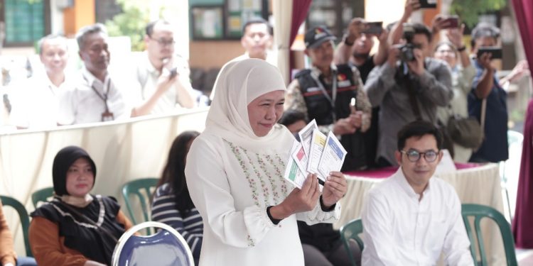 Di TPS Khofifah, Prabowo-Gibran menang telak