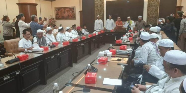 Datangi DPRD Jatim, FPPJ Jatim tolak hasil Pemilu dan serukan hak angket dilakukan DPR RI