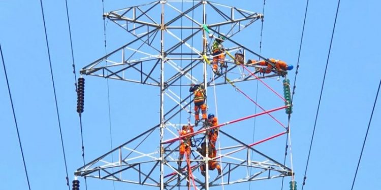 PLN UIT JBM melalui PDKB UPT Gresik selesaikan pemeliharaan listrik tanpa padam