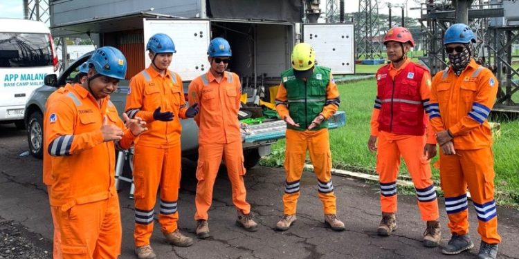 Metode Sentuh Langsung Tim PDKB Sukses Atasi Anomali GI Pakis: Bukti Komitmen PLN di Ramadhan