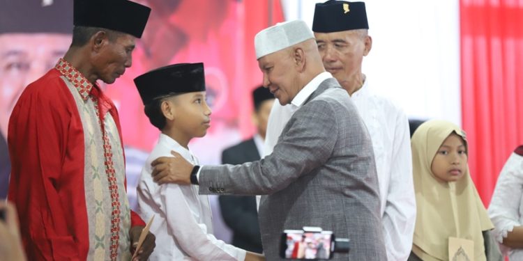 Peringati Nuzulul Qur’an dan santunan anak yatim dan janda, Said Abdullah: Kedepan kegiatan PDIP Jatim harus ada santunan anak yatim dan janda