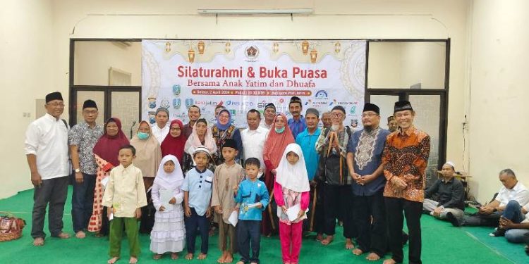 Pekan ke empat Ramadhan, PWI Jatim gelar buka puasa bersama dan santuni puluhan anak yatim