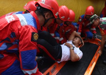 Warga Rusunawa Penjaringansari latihan kesiapsiagaan bencana