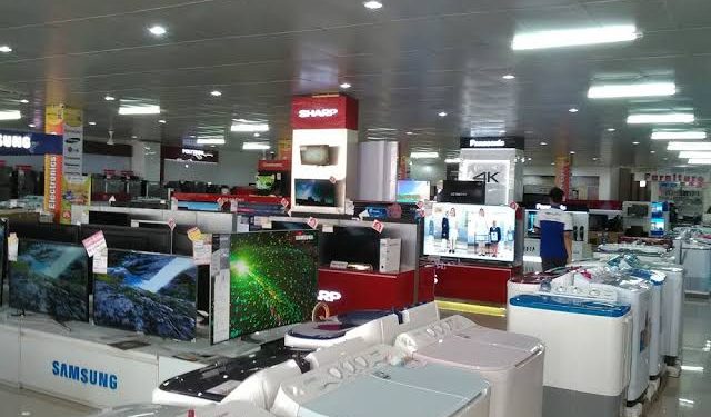Jelang Hari Raya Idul Fitri 1445H, Penjualan  Produk Elektronik alami peningkatan 20 persen