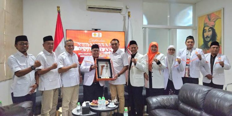 Awali silaturahmi kebangsaan, PKS Jatim datangi Partai Gerindra dan siap bersama sama beri kontribusi terbaik untuk Jatim