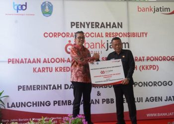 Bank Jatim kucurkan CSR untuk percantik alun alun Ponorogo