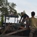 Ganggu pengguna jalan, Satpol PP tertibkan PKL Kertomenanggal