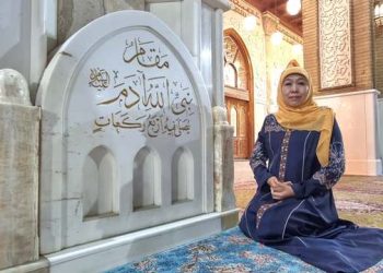 Dirikan Salat di Masjid Kufah, ‘Taman Surga’ Tempat Singgahnya Nabi Adam, Malaikat Jibril Hingga Nabi Muhammad SAW
