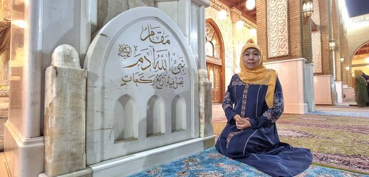 Dirikan Salat di Masjid Kufah, ‘Taman Surga’ Tempat Singgahnya Nabi Adam, Malaikat Jibril Hingga Nabi Muhammad SAW