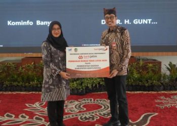 Berantas kemiskinan Bank Jatim lakukan perbaikan RTLH di Kabupate Banyuwangi