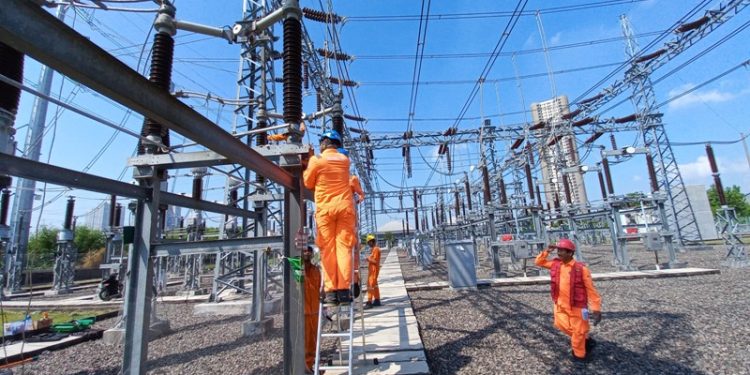 Pemeliharaan Bay Kopel GI Kalisari Tingkatkan Layanan Listrik Surabaya-Madura Jelang Idul Adha