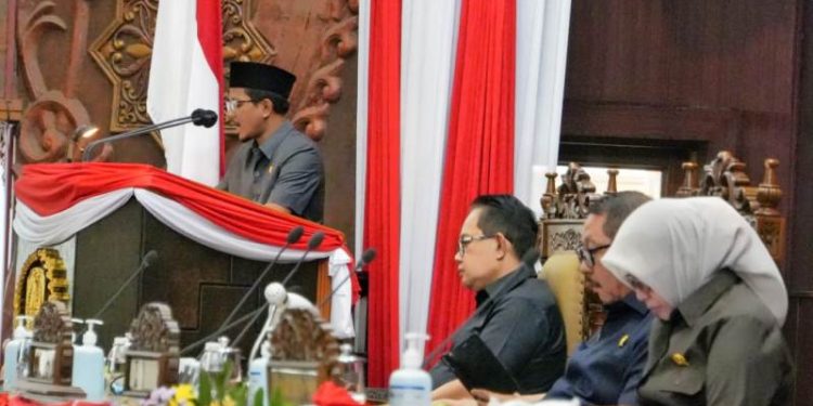Banggar DPRD Jatim nyatakan Raperda Pertangung Jawaban Pelaksanaan APBD Jatim 2023 layak dibahas, meski masih memberi catatan