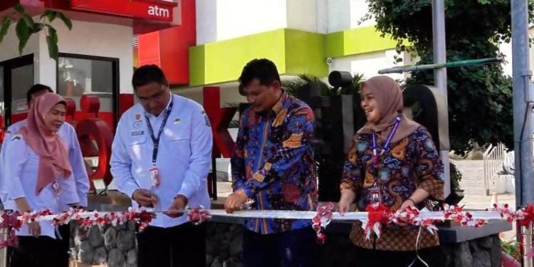 Optimalkan pelayanan kesehatan, Bank Jatim bangun taman RSUD dr Soedono Madiun