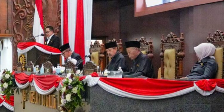 Raperda RPJPD 2025-2045 Jatim di sahkan, Pj Gubernur: Visi Misi calon Kepala Daerah di Jatim harus selaras dengan RPJPD