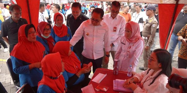 Bersama Pemprov, Bank Jatim salurkan BLT untuk buruh rokok 