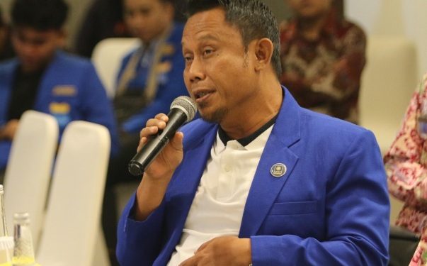 PAN harap ada penantang Khofifah-Emil, PDIP akan beri kejutan akhir bulan Juli