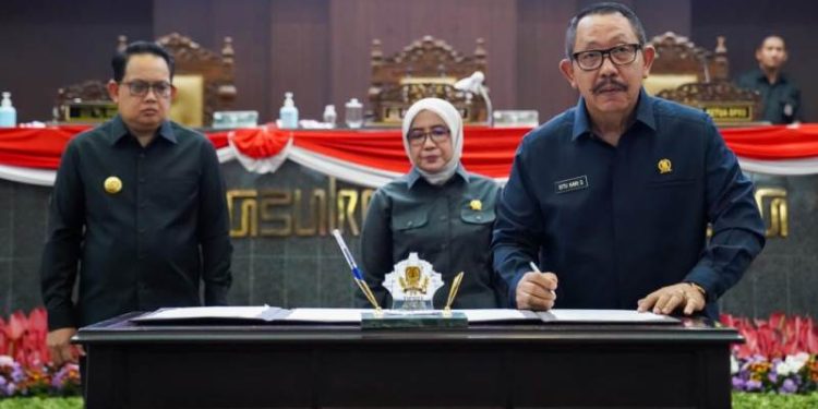 Nota perubahan KUA PPAS APBD Jatim disetujui bersama antara Eksekutif dan Legislatif