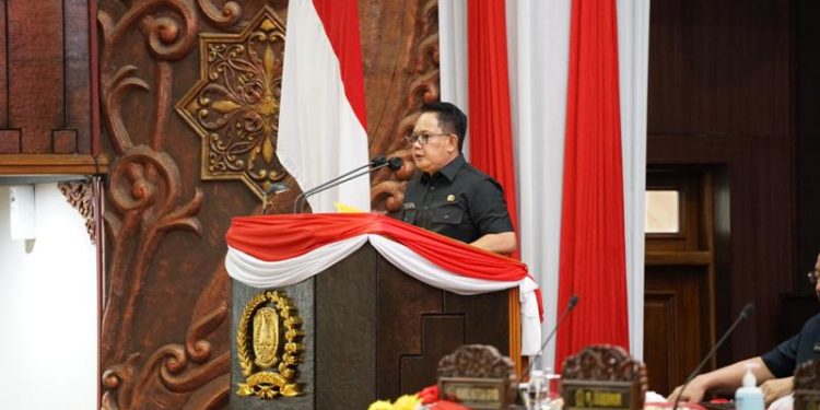 Penyampaian nota PAPBD Jatim 2024, Pendapatan Daerah Jatim 2024 bertambah 427,382 Miliar