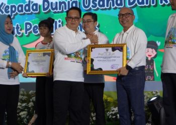 Bank Jatim terima penghargaan Dunia Usaha Peduli Anak di puncak peringatan HAN Provinsi Jatim