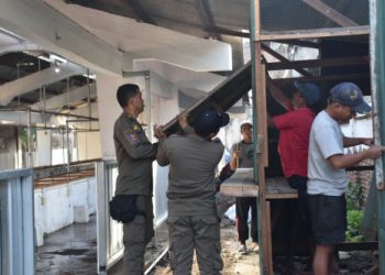 Kembalikan fungsi jalan, Pemkot tertibkan Pasar Daging Arimbi
