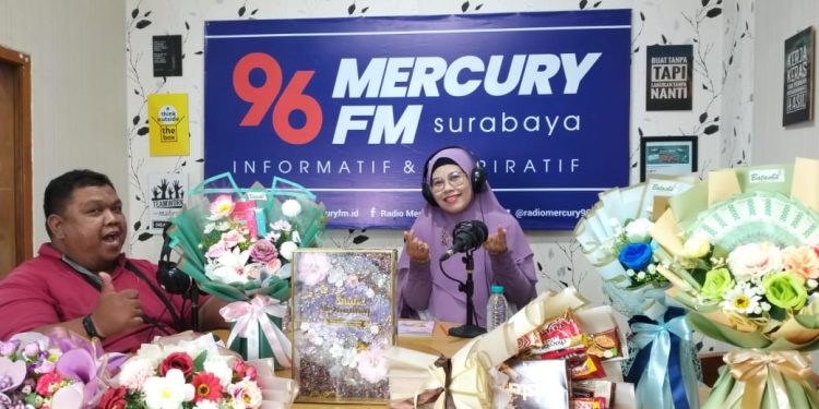 Tinggalkan karir cemerlang di perusahaan farmasi rintis Bisnis Buket