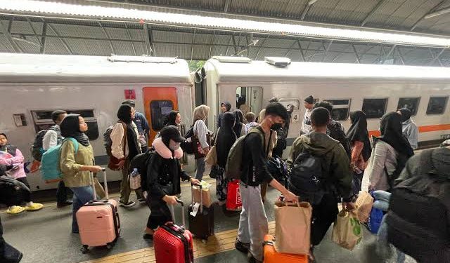 Semester I 2024, Pengguna KA di Daop 8 Surabaya Naik 12,9%