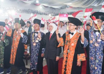 Sampaikan orasi Ilmiah di UTM Madura, Khofifah ajak mahasiswa kreatif dan kaya inovatif wujudkan Indonesia Emas