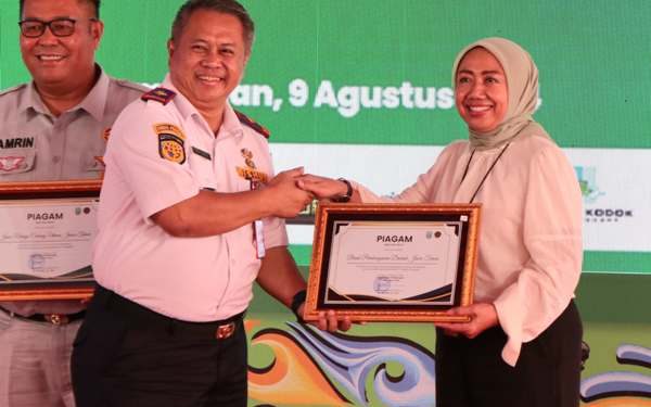 Dukung penyelenggaraan layanan QRIS di Trans Jatim, Bank Jatim raih apresiasi dari Dishub Jatim