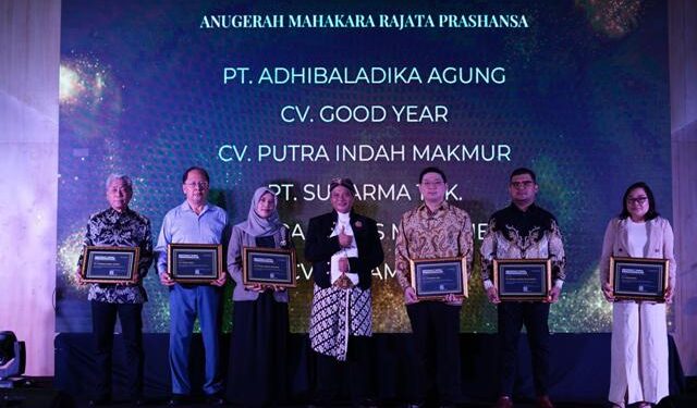 KPP Pratama Karangpilang Apresiasi 30 Wajib Pajak Berprestasi dan Perkuat Edukasi Pajak