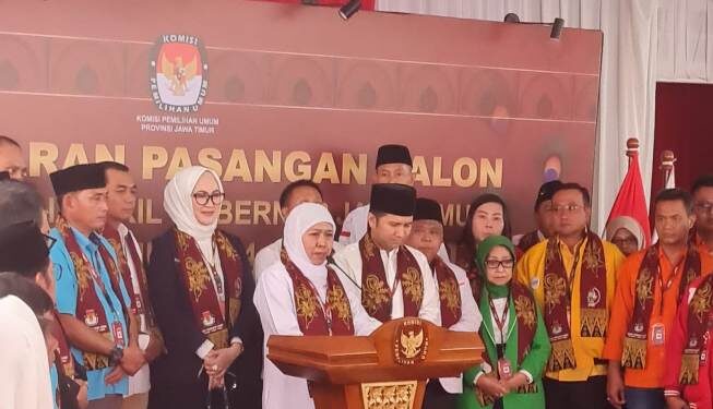Daftar ke KPU diiringi ribuan massa pendukung, Khofifah gagas Nawabakti Satya jilid 2