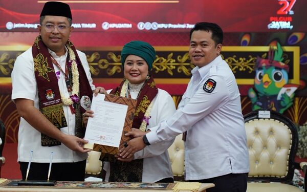 KPU nyatakan dokumen pasangan Luluk-Lukman (LUMAN) lengkap, Luluk: Kita tuntaskan persoalan kemiskinan di Jatim
