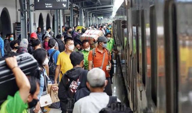 KAI Targetkan 400 Juta Penumpang pada 2024, Optimisme Didukung Investasi Kereta Baru