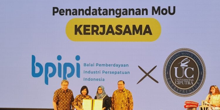 Industri Alas Kaki Indonesia Terus Tumbuh, Raih Pengakuan di Pasar Global