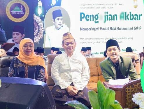 Di depan ribuan jamaah Maulid Nabi, Gus Iqdam sebut Khofifah pemimpin yang Tawadhu dan Andhap Asor