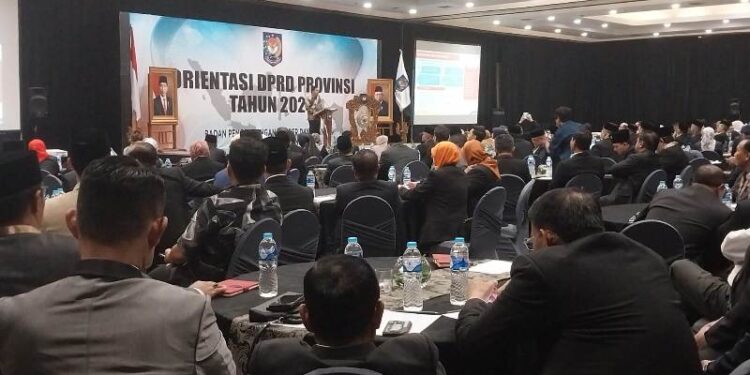 Gelar orientasi untuk 120 anggota DPRD Jatim, Mendagri warning agar berhati-hati kelola anggaran