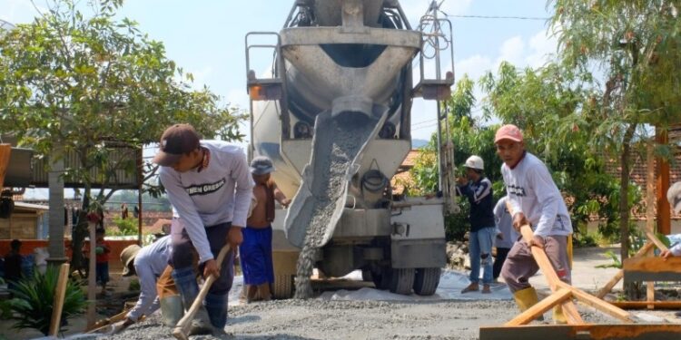 SIG Dukung Pembangunan Infrastruktur Desa di Rembang dan Blora