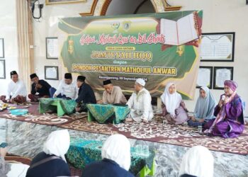 Silaturrahmi ke PP Matholiul Anwar Lamongan, Luluk – Lukman tekankan pentingnya APBD untuk Ponpes di Jatim