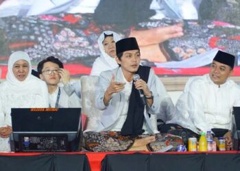 Bersama Gus Iqdam, Khofifah dan Eri Cahyadi kompak hadiri pengajian Maulid Nabi di Ponpes Puteri An Nuriyah Surabaya