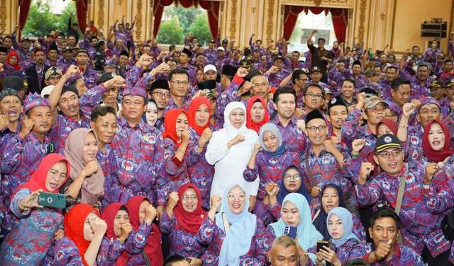 Khofifah-Emil dinobatkan sebagai Ibu-Bapak’e Perangkat Desa Jatim