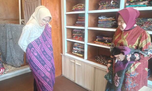 Blusukan di Banyuwangi, Risma sapa  masyarakat dan pelaku UMKM Banyuwangi