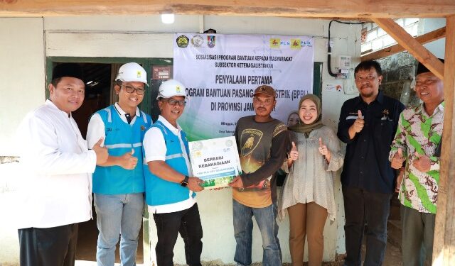 Transformasi Energi : 5 Tahun Kepemimpinan Erick Thohir, PLN Sukses Sambungkan Listrik ke 13.474 Rumah Tangga Prasejahtera di Jawa Timur