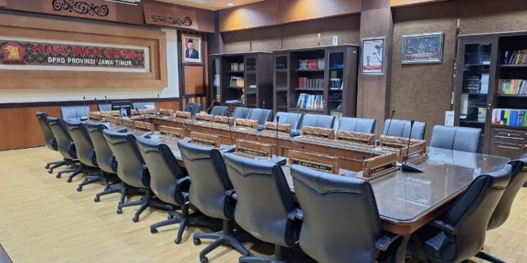 PDIP, Gerindra dan Demokrat belum serahkan nama calon pimpinan Dewan, kinerja DPRD Jatim terhambat