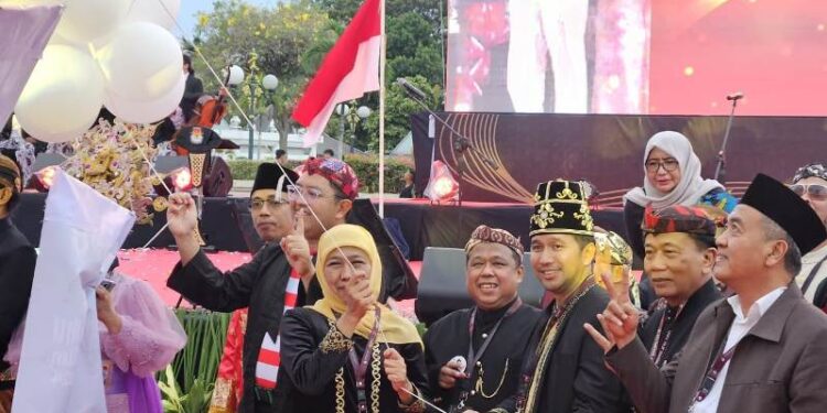 Bersama Khofifah -Emil, PKS siap komitmen politik santun