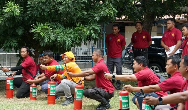 PLN Jawa Timur Gelar Simulasi Tanggap Darurat di Berbagai Wilayah untuk Perkuat Keselamatan Kerja