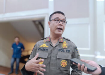 Bubarkan balap liar sepeda angin, petugas satpol PP dilempari batu