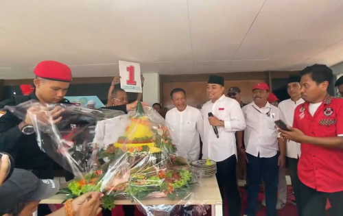 Dapat nomor 1, Eri Cahyadi resmikan basecamp pemenangan